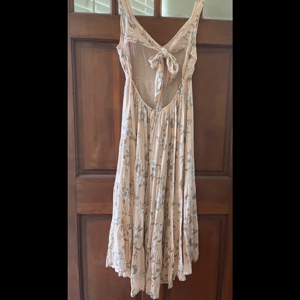 NWT Dress Forum, bought at Urban Outfitters, Sz M. Pale Pink Floral Maxi Dress
